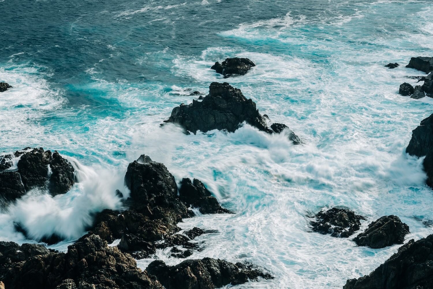 View over the cliffs at Seal Rocks